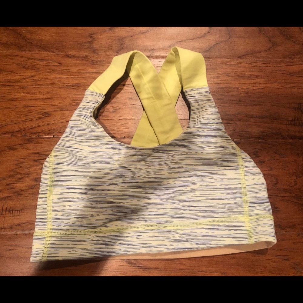 Lululemon sports bra